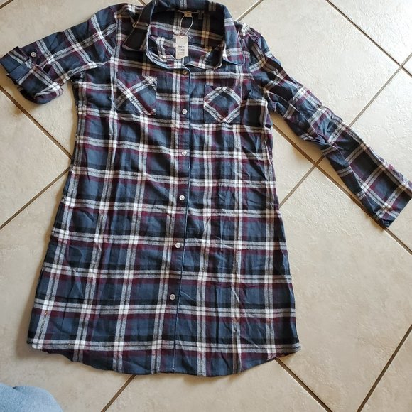 Simply Noelle - Picture 2 of 7